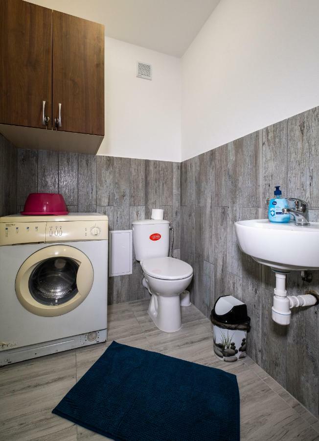 Alex Apartment 벨린그래드 외부 사진