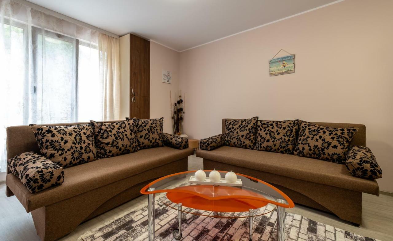 Alex Apartment 벨린그래드 외부 사진